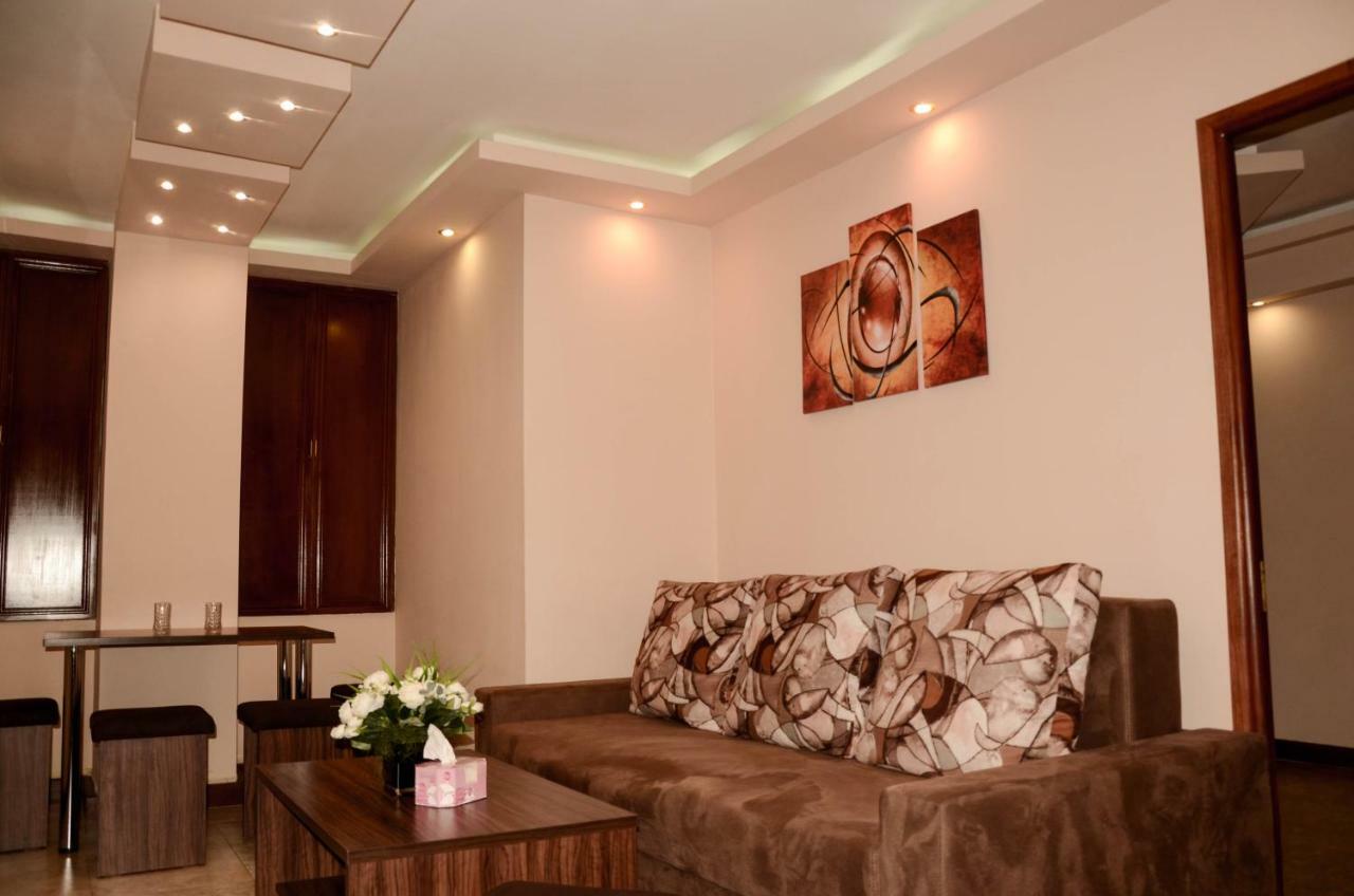 Prime Hotel Tours Erevan Esterno foto